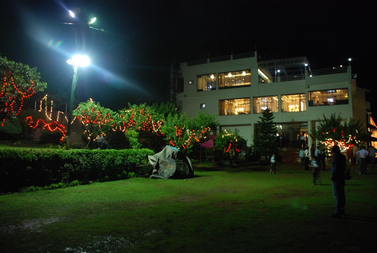 Centarosa Resort Chail Exteriér fotografie